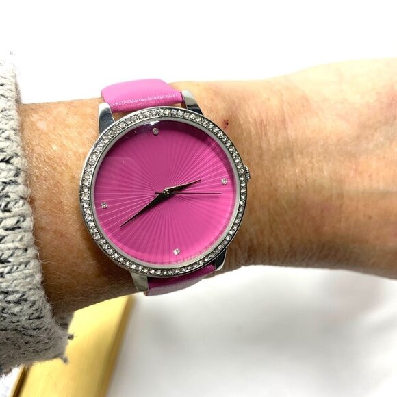 Manhattan By Croton Ladies Analog Watch Silver Steel/Pink Leather CM404254 NIB - Picture 4 of 9